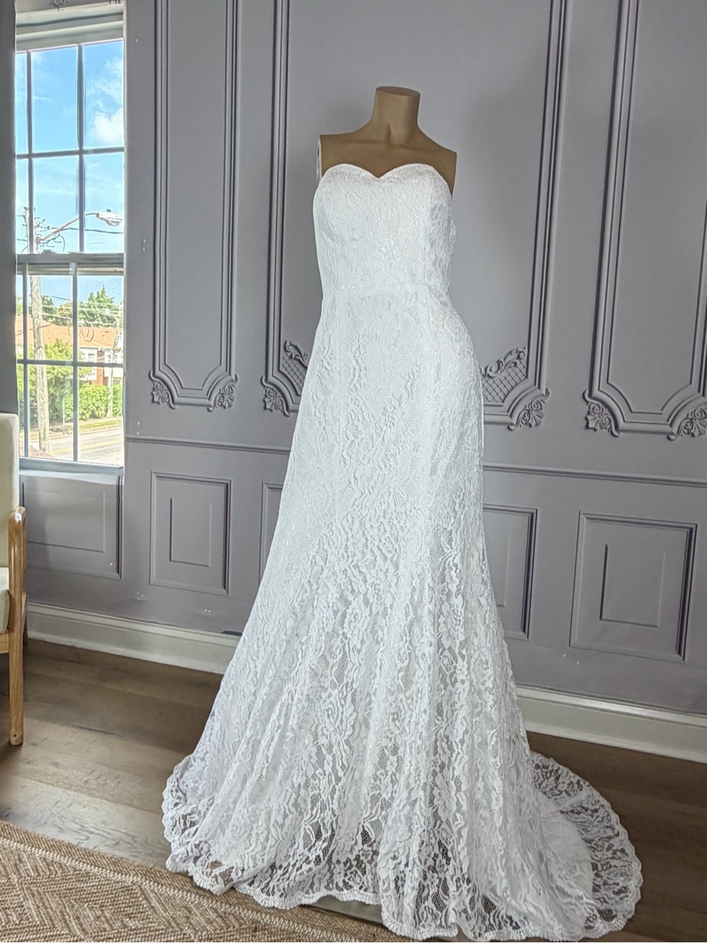 Strapless Sweetheart Lace Wedding Dress in White
